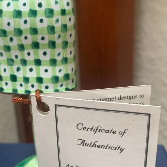 🔹Vintage Kelvin Chen Minature Mannequin Porcelain Enamel Skirt /Top Hand Painted - Picture 3 of 6